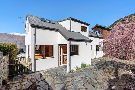 Photo of property in 15 Dart Place, Fernhill, Queenstown, 9300