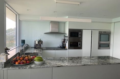 Photo of property in Oriana Apartments, 248 Oriental Parade, Oriental Bay, Wellington, 6011