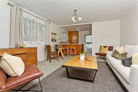 Photo of property in 18 Wykeham Place, Glenfield, Auckland, 0629