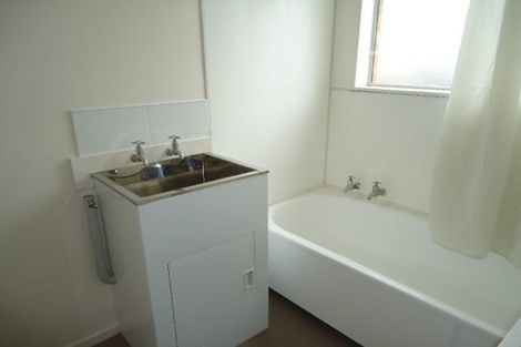 Photo of property in 2/7 Division Street, Riccarton, Christchurch, 8041