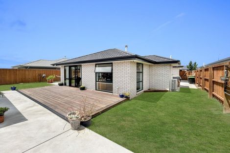 Photo of property in 30 Quinn Crescent, Woodend, 7610