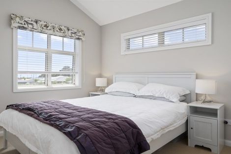 Photo of property in 55 Fernbrook Drive, Hurworth, New Plymouth, 4310