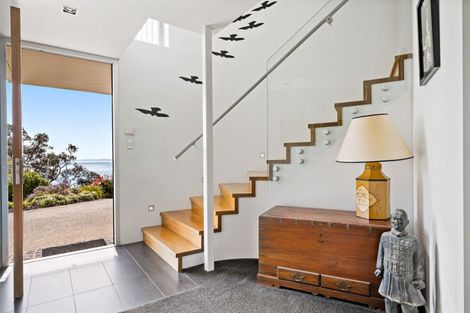 Photo of property in 33 Chelverton Terrace, Red Beach, 0932