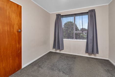 Photo of property in 10 Gannet Place, One Tree Point, 0118