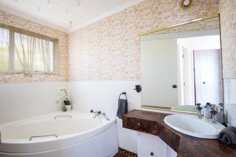 Photo of property in 10 Camellia Avenue, Bell Block, New Plymouth, 4312