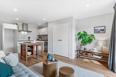 Photo of property in 6 Whakato Avenue, Kumeu, 0810