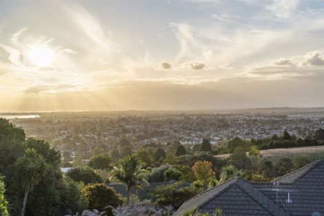 Photo of property in 12 Margan Place, Red Hill, Papakura, 2110