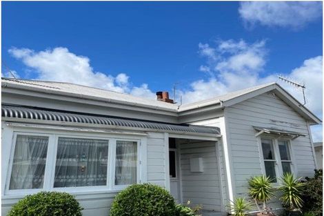 Photo of property in 230 Grey Street, Palmerston North, 4414