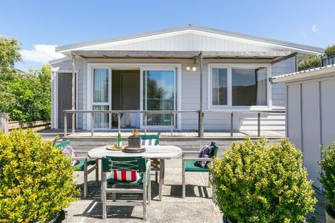 Photo of property in 102a Homebush Road, Khandallah, Wellington, 6035