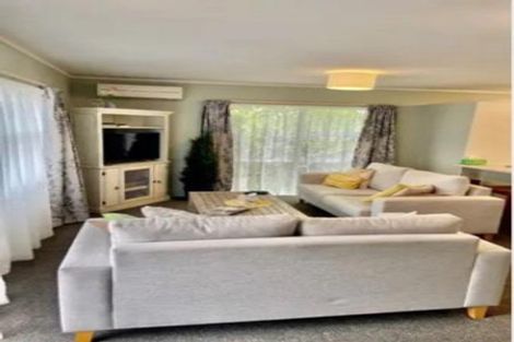 Photo of property in 9 Willow Avenue, Hannahs Bay, Rotorua, 3010