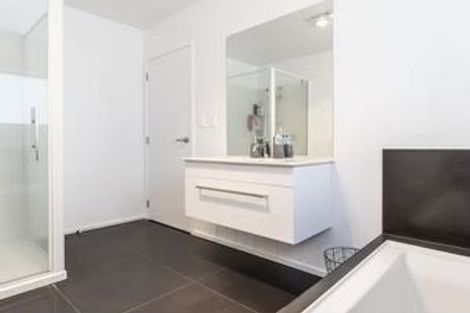 Photo of property in 16 Charlotte Drive, Omokoroa, 3114