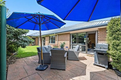 Photo of property in 2/98 Springs Road, Hornby, Christchurch, 8042