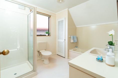 Photo of property in 13 Bendbrook Way, Ngaio, Wellington, 6035