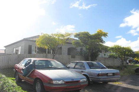 Photo of property in 23 Senator Drive, Manurewa, Auckland, 2105