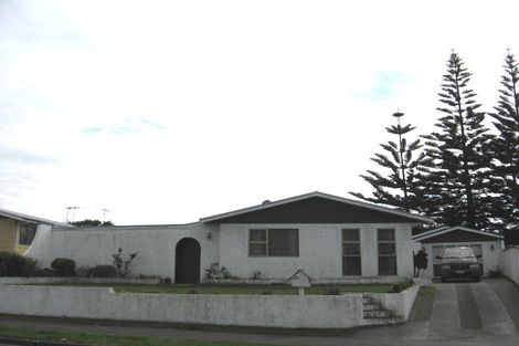 Photo of property in 4 Karyn Street, Castlecliff, Whanganui, 4501