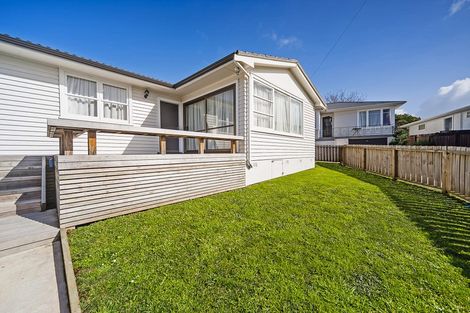 Photo of property in 30b Tiroroa Avenue, Te Atatu South, Auckland, 0610