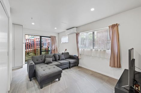 Photo of property in 39a Evelyn Road, Cockle Bay, Auckland, 2014