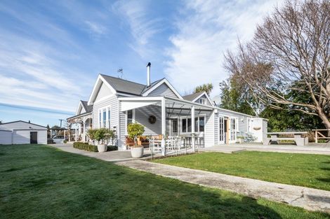 Photo of property in 1 Mary Street, Winton, 9720