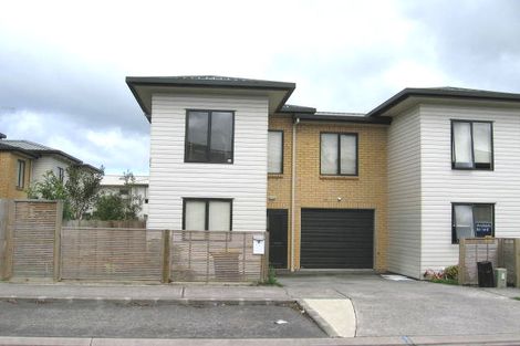 Photo of property in 2 Barnea Circle, Glen Eden, Auckland, 0602