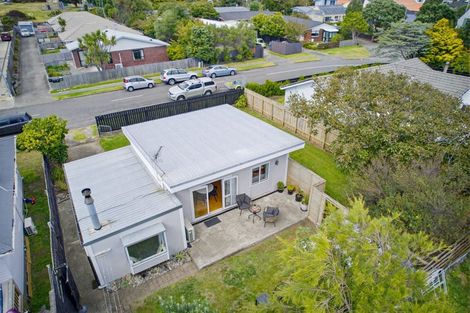 Photo of property in 1 Te Kupe Road, Paraparaumu Beach, Paraparaumu, 5032