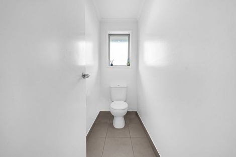 Photo of property in 21 Parkgrove Crescent, Pokeno, 2402