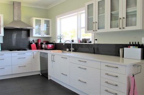 Photo of property in 12 Hume Street, Alicetown, Lower Hutt, 5010