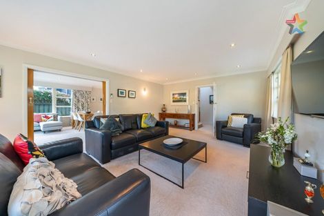 Photo of property in 27 Hinau Street, Woburn, Lower Hutt, 5010