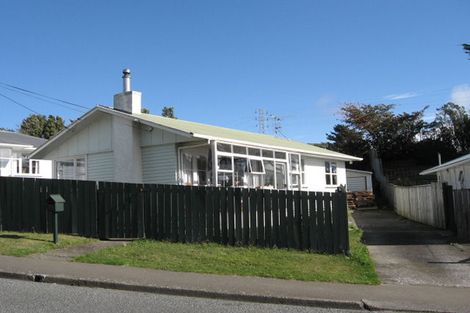 Photo of property in 49 Kenmore Street, Newlands, Wellington, 6037