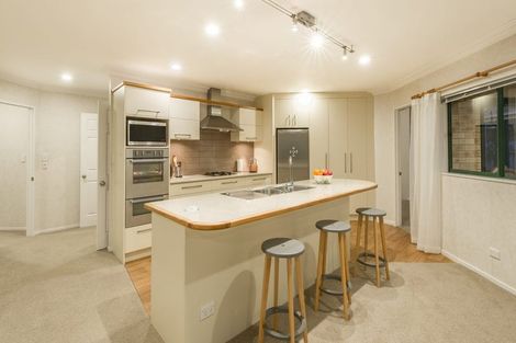 Photo of property in 8 Caldbeck Rise, Northpark, Auckland, 2013