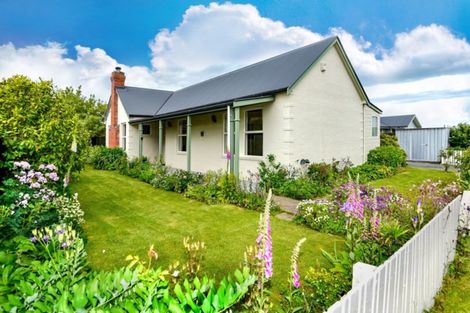 Photo of property in 3 Cressy Place, Darfield, 7510