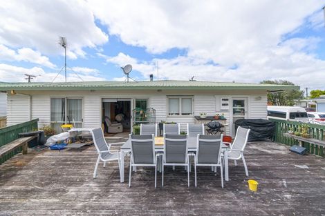 Photo of property in 23 Landon Avenue, Mangere East, Auckland, 2024