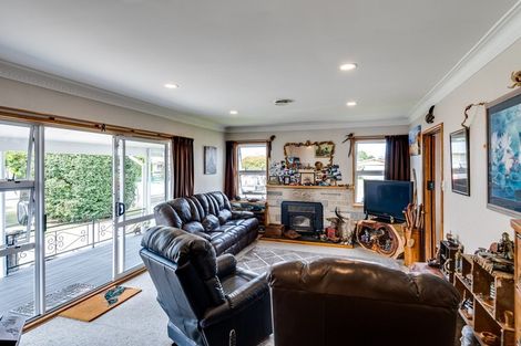 Photo of property in 1404 Warwick Place, Mayfair, Hastings, 4122