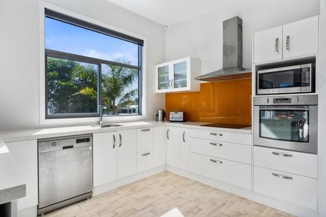 Photo of property in 620 Ocean Road, Whangamata, 3620