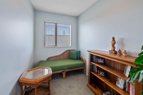 Photo of property in 1 Wendy Place, Heathcote Valley, Christchurch, 8022