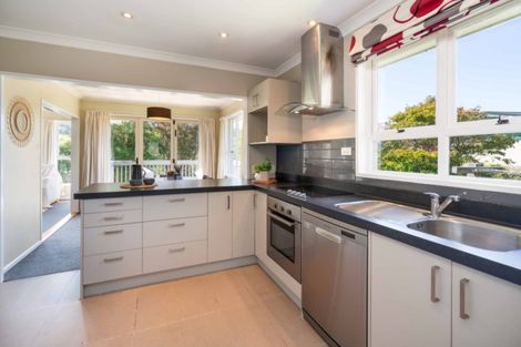 Photo of property in 100 Martin Road, Fairfield, Dunedin, 9018