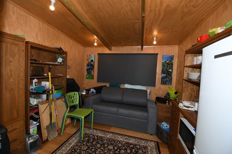 Photo of property in 20 Hillside Crescent, Leigh, 0985