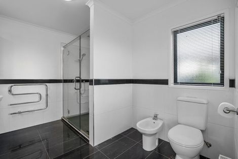 Photo of property in 35 Estuary View Road, Welcome Bay, Tauranga, 3112