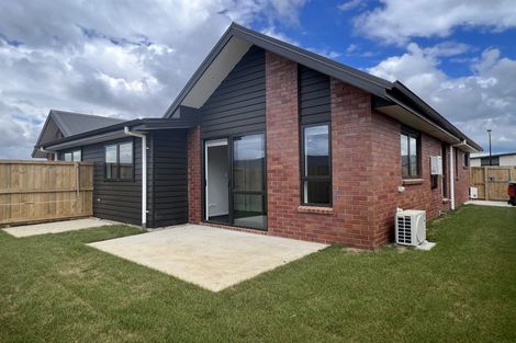 Photo of property in 36 Waruhia Crescent, Rototuna North, 3281