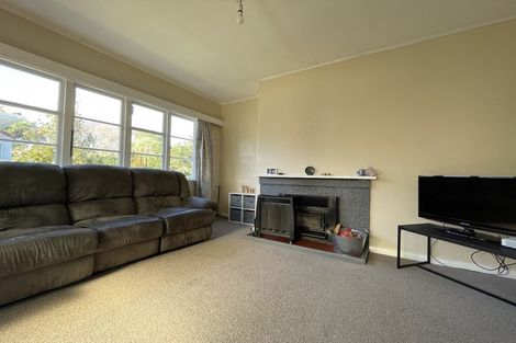 Photo of property in 35 Parata Street, Hokowhitu, Palmerston North, 4410