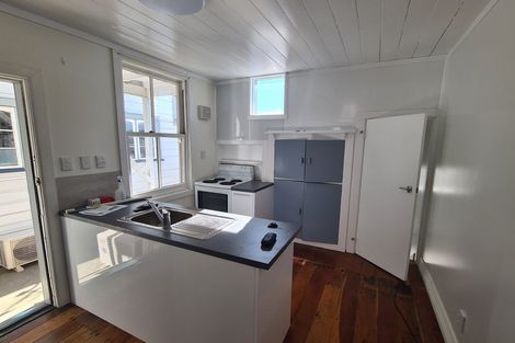 Photo of property in 130 Brougham Street, Mount Victoria, Wellington, 6011