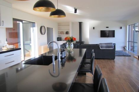 Photo of property in 15 Waterton Point, Huntingdon, Ashburton, 7774