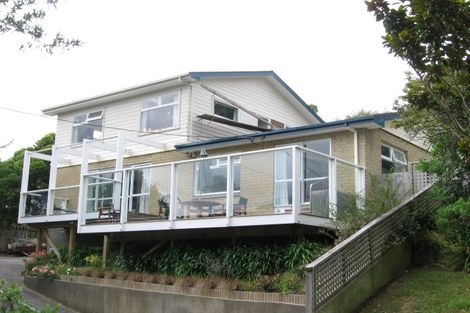 Photo of property in 5 Kellsmere Crescent, Island Bay, Wellington, 6023