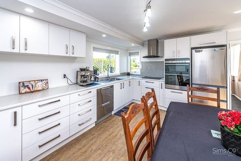 Photo of property in 34 Selwyn Crescent, College Estate, Whanganui, 4500