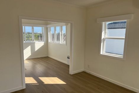 Photo of property in 61 Oakdale Road, Mount Roskill, Auckland, 1041
