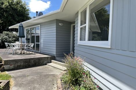 Photo of property in 21 Abraham Crescent, Milson, Palmerston North, 4414