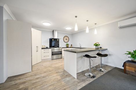 Photo of property in 4 Franklin Drive, Rangiora, 7400