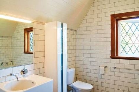 Photo of property in 10 Mersey Street, Island Bay, Wellington, 6023