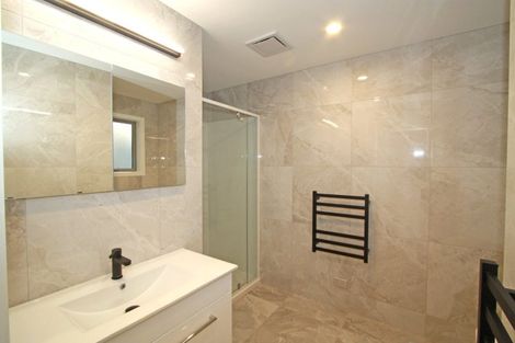 Photo of property in 5 Waterloo Place, Westown, New Plymouth, 4310