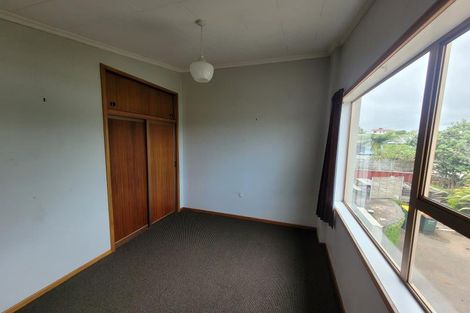 Photo of property in 39 Birdwood Avenue, Moturoa, New Plymouth, 4310