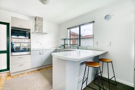 Photo of property in 3199 Great North Road, New Lynn, Auckland, 0600